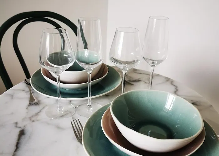 Magnifique Avec Vue Sur Les Toits Du Theatre Graslin Et La Place *